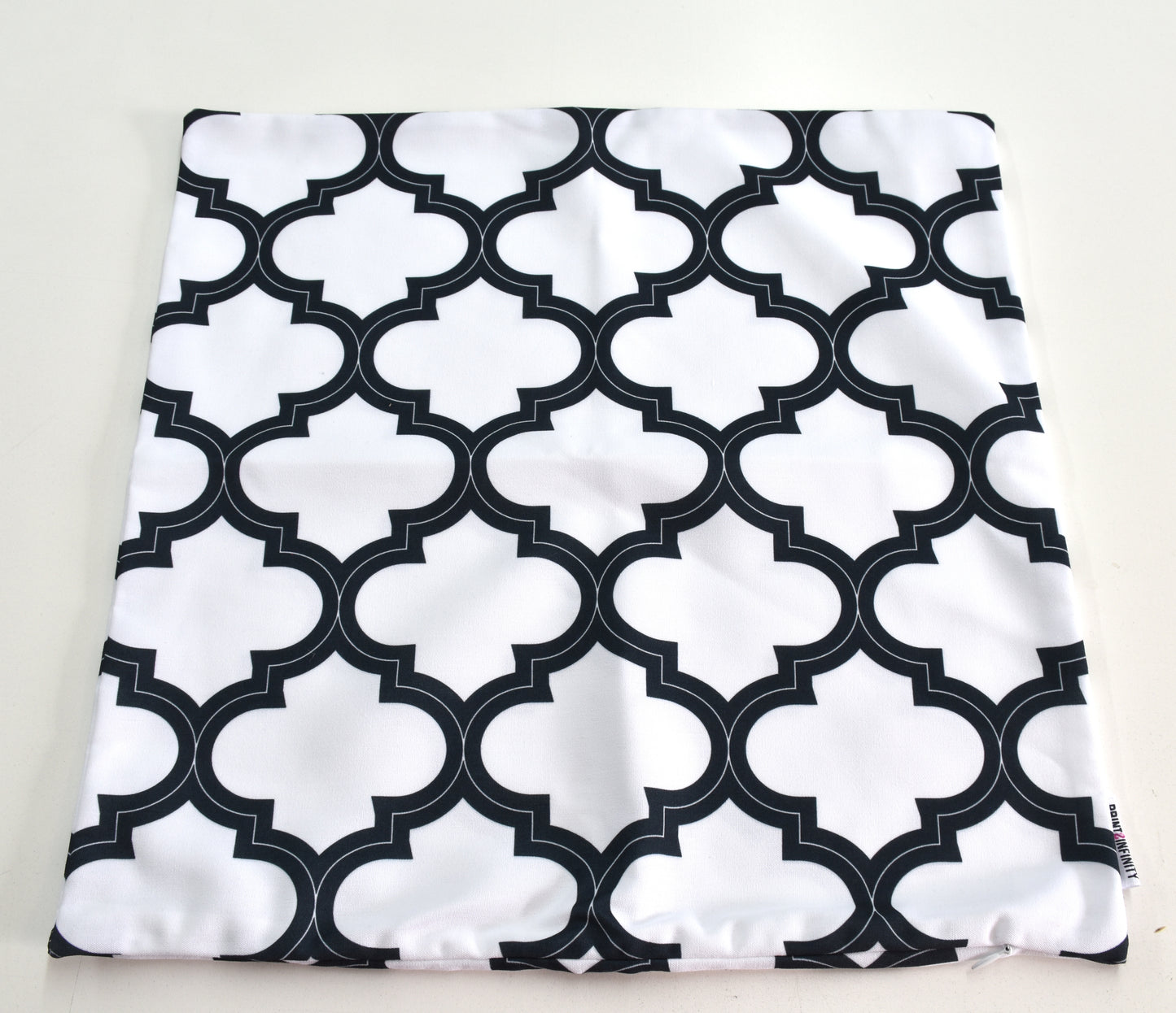 Cushion cover 18x18 - Canvas | Moroccan pattern - White and black